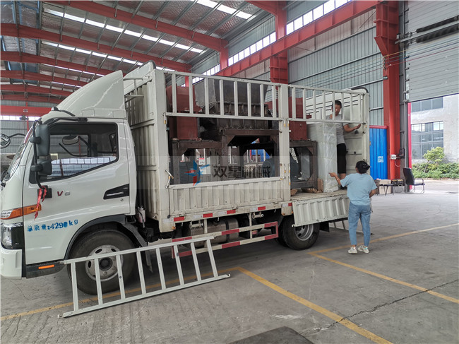 1000型<a href='http://www.lifuhuoban.cn/ssxl/10.html' target='_blank'><span>金屬撕碎機(jī)</span></a>發(fā)貨發(fā)往河北