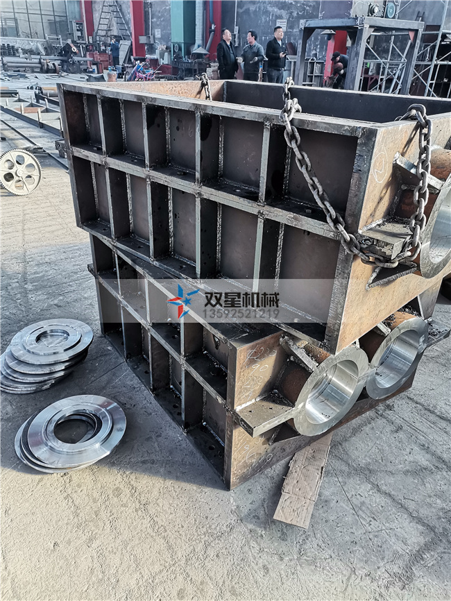 <a href='http://www.lifuhuoban.cn/ssxl/10.html' target='_blank'><span>金屬撕碎機</span></a>撕碎箱體實拍