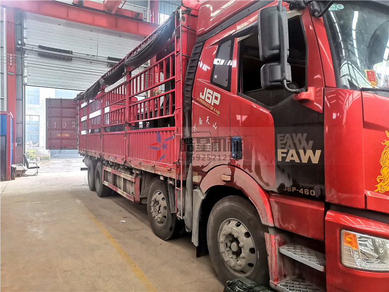 <a href='http://www.lifuhuoban.cn' target='_blank'><span>鋁合金破碎機</span></a>