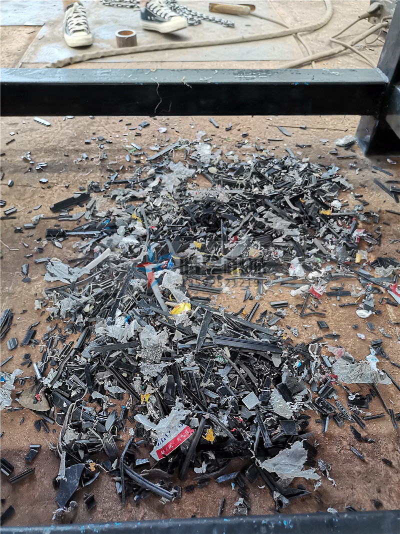 <a href='http://www.lifuhuoban.cn/ptsb/1033.html' target='_blank'><span>渦電流分選機(jī)</span></a>|<a href='http://www.lifuhuoban.cn/psxl/1278.html' target='_blank'><span>斷橋鋁破碎</span></a>分選效果